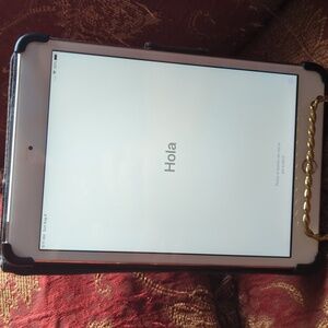 Model A1600 iPad gold mini 3 64gb cellular and WiFi